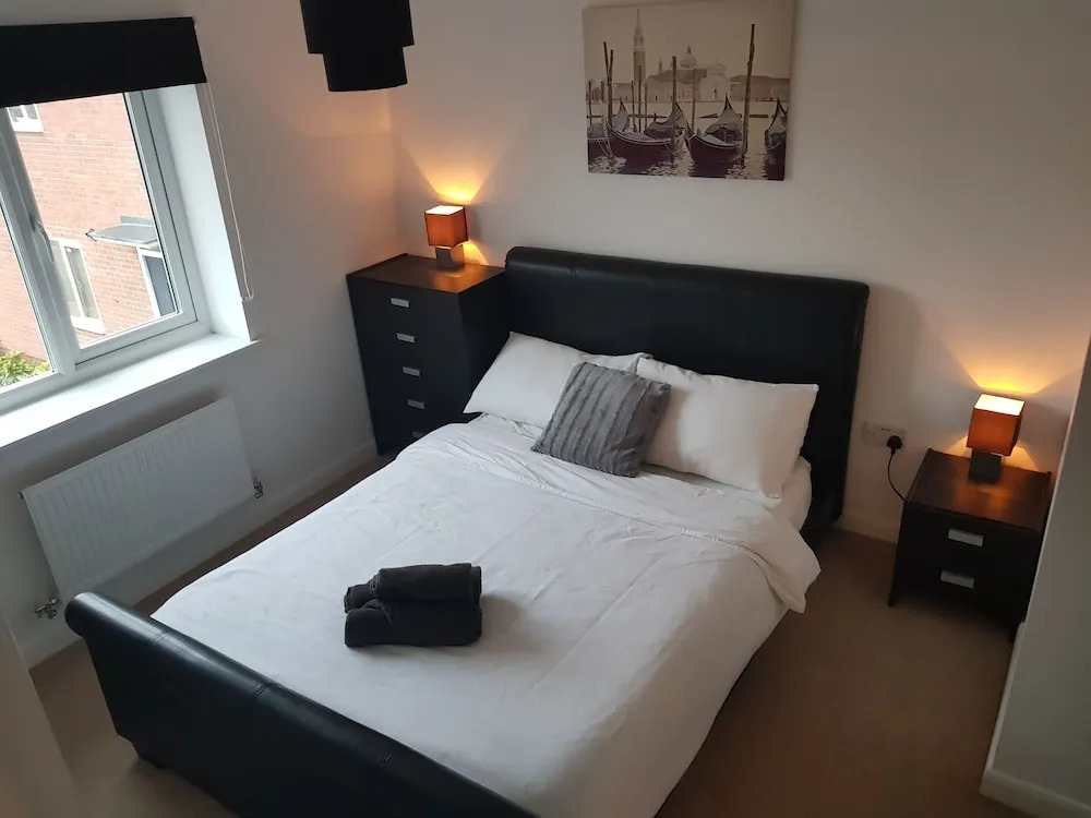 Modern Apartment in Milton Keynes