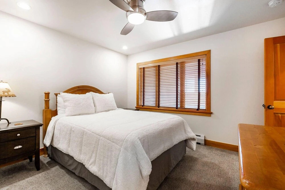 Greyhawk 24 by Identity Properties