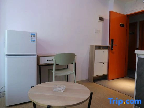 Longhua Shenzhen Port Apartment