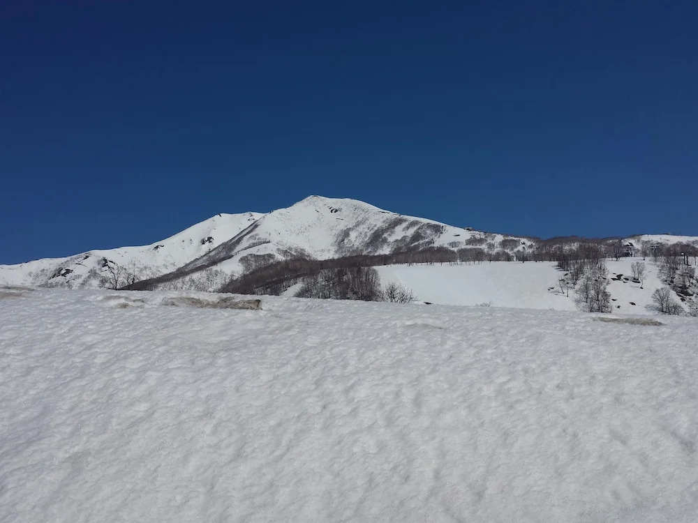 Annupuri Mountain View Lodge