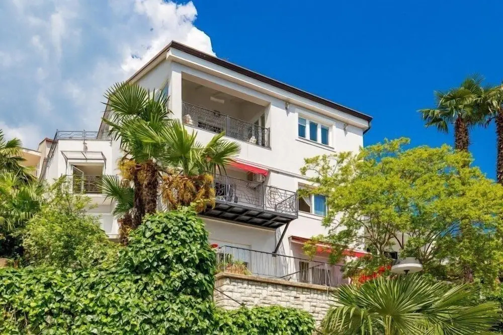 Villa Tomić Apartment Mia near the sea