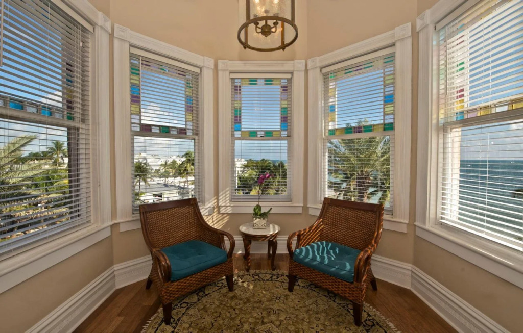 Southernmost House - Adult Exclusive