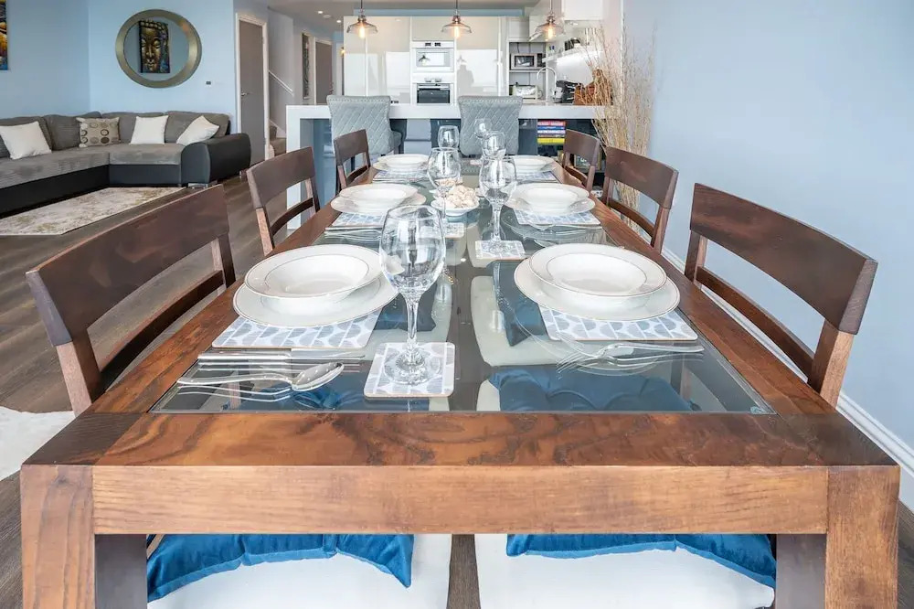 Beach View Breeze Family Holiday Home on the Shore