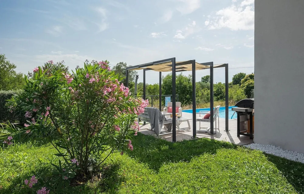 Beautiful Home in Valica With 2 Bedrooms, Wifi and Outdoor Swimming Pool