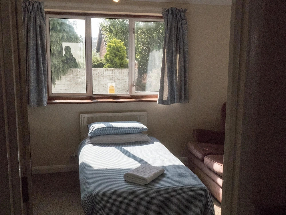 Admiral House M20 Long Term