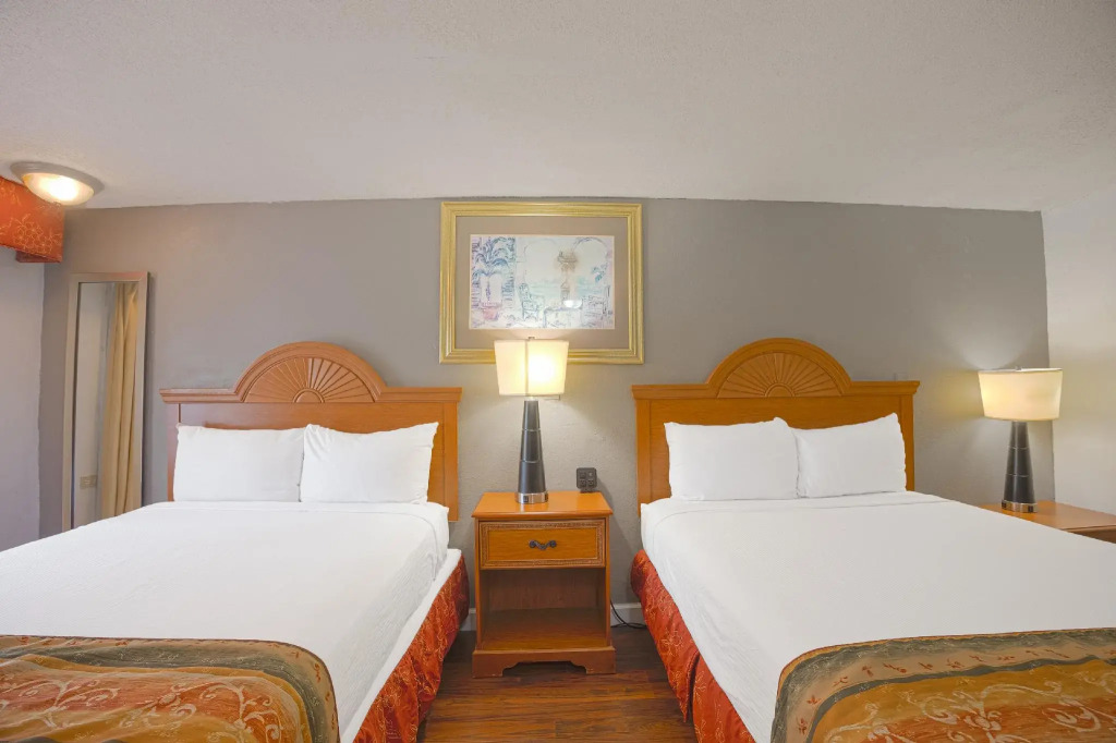 Liberty Inn and Suites Orlando - Kissimmee near Disney World