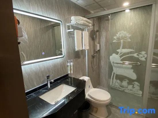 Homeinn Huayi Hotel (Shanghai Songjiang Sports Center)
