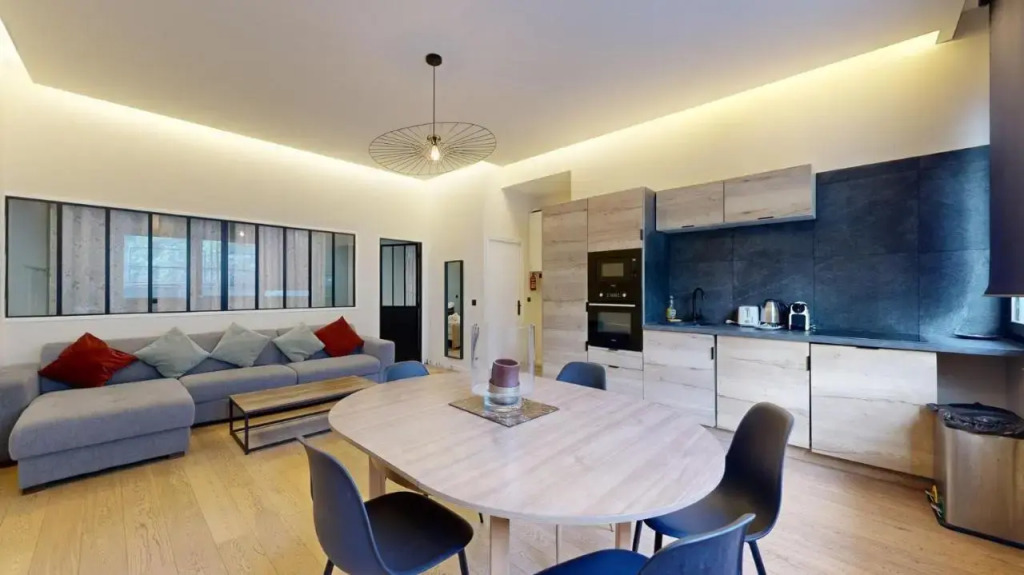 188-Suite Eight