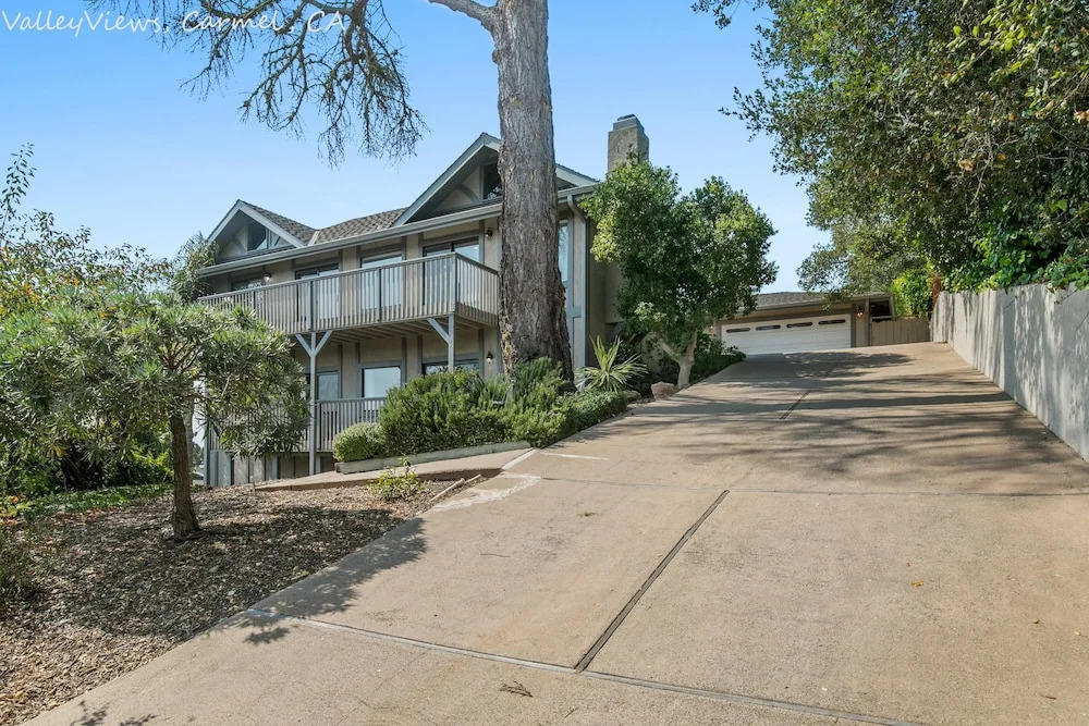 Newly Remodeled 4/4 With Bonus Room! Spectacular Valley Views! Aquarium Passes Available