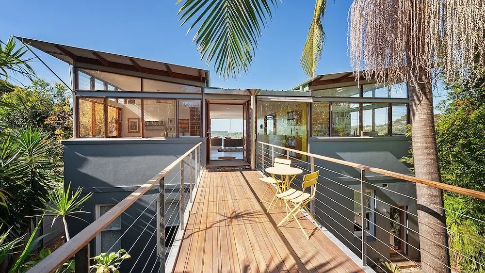 Stunning Architecture with Superb Balmoral Views!