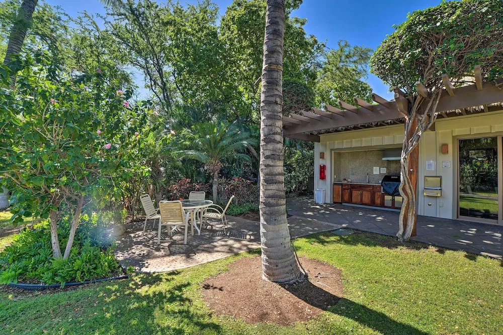 Luxe Maunalani Resort Condo w/ Pool + Beach Access
