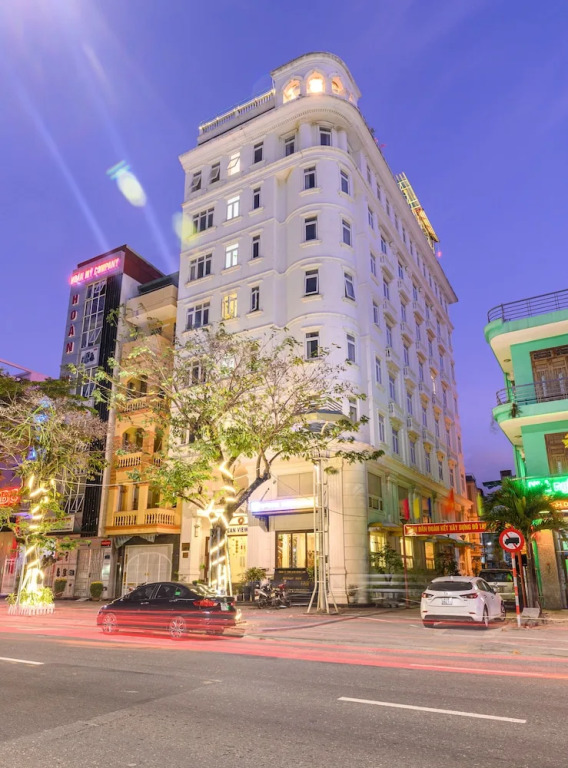 Lychee Hotel