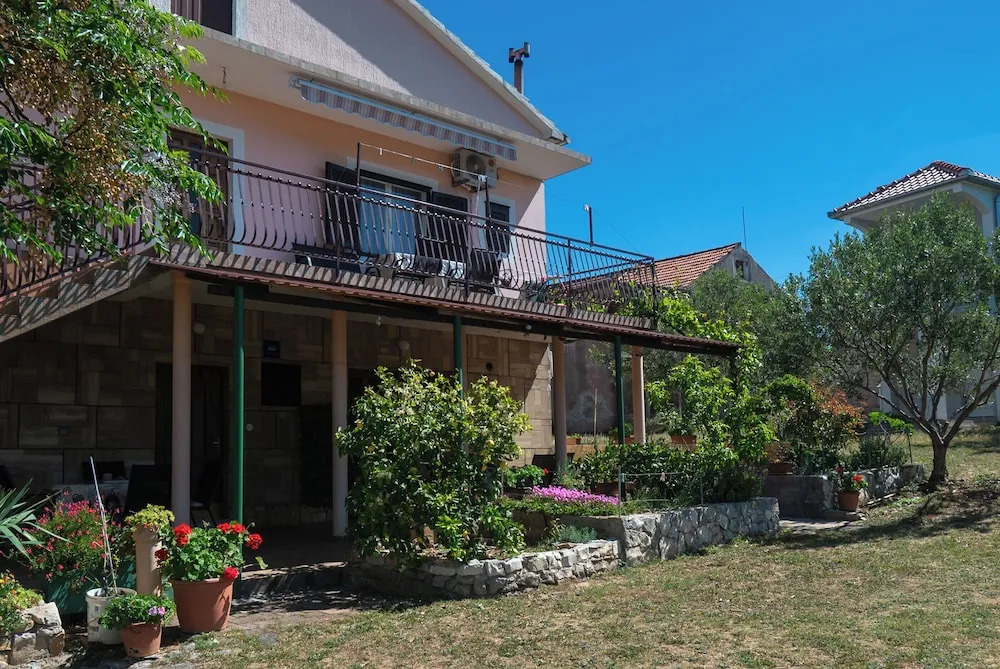 Apartments Saric