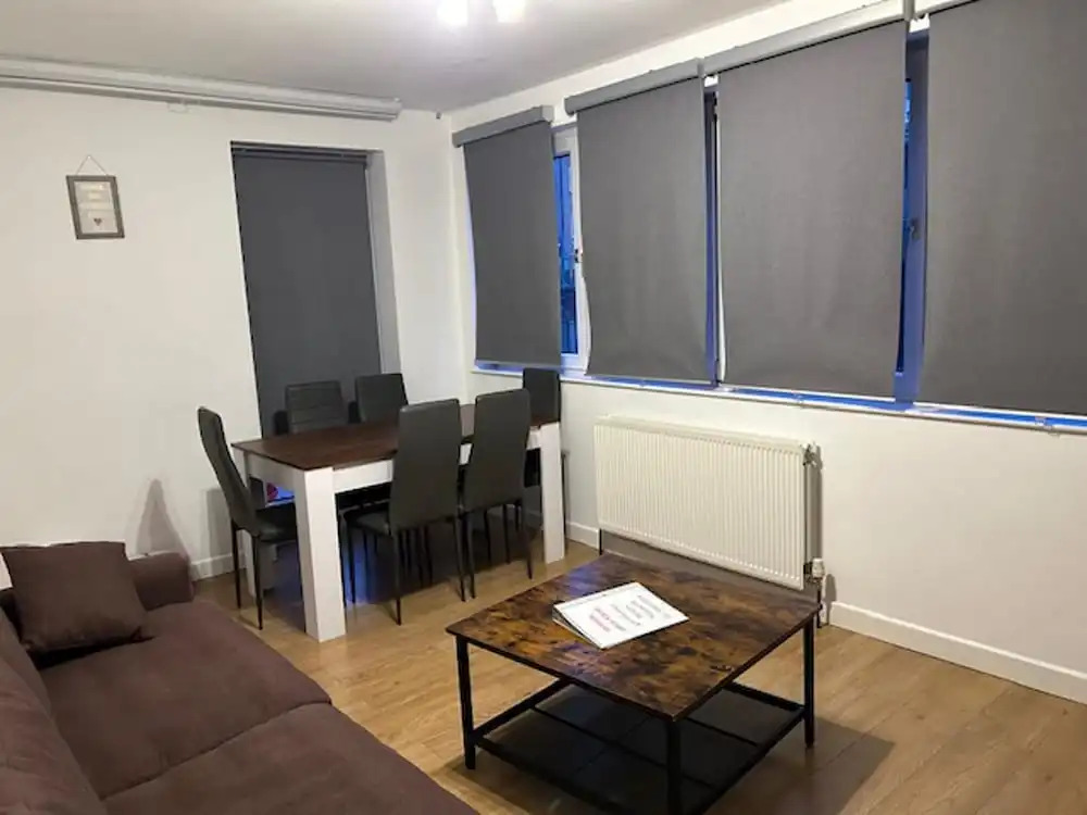 Large Shoreditch, Hoxton 3-bed Garden Flat