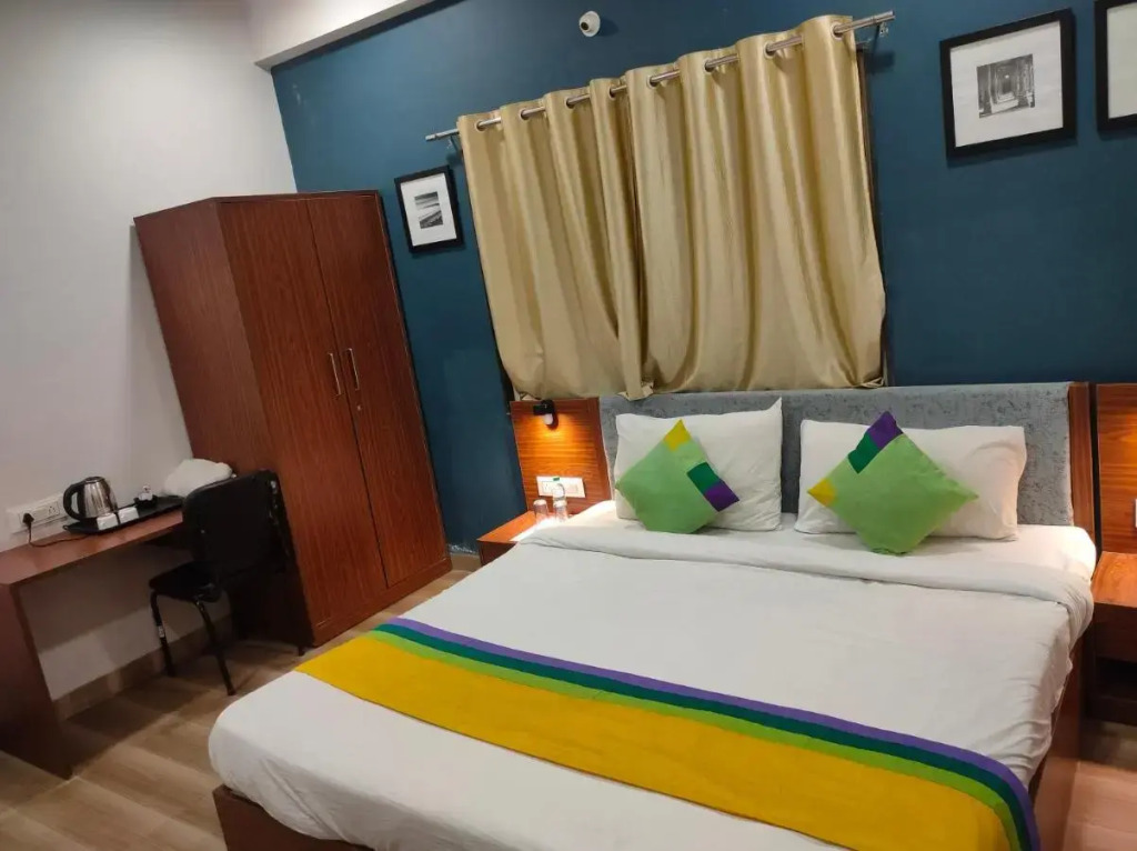 Hotel Ballfin Indore