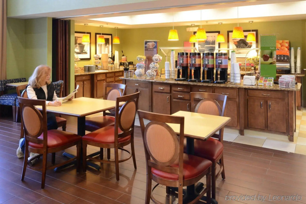 Hampton Inn & Suites Huntersville