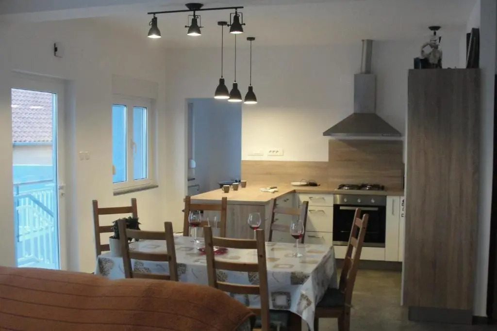 Rasin Apartments