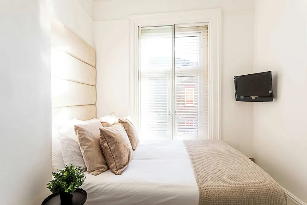 Stylish Apartment In Leafy Richmond