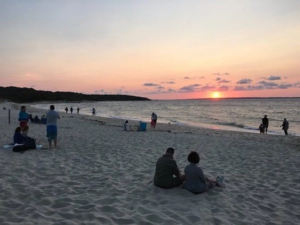 Lamberts Cove Inn & Resort