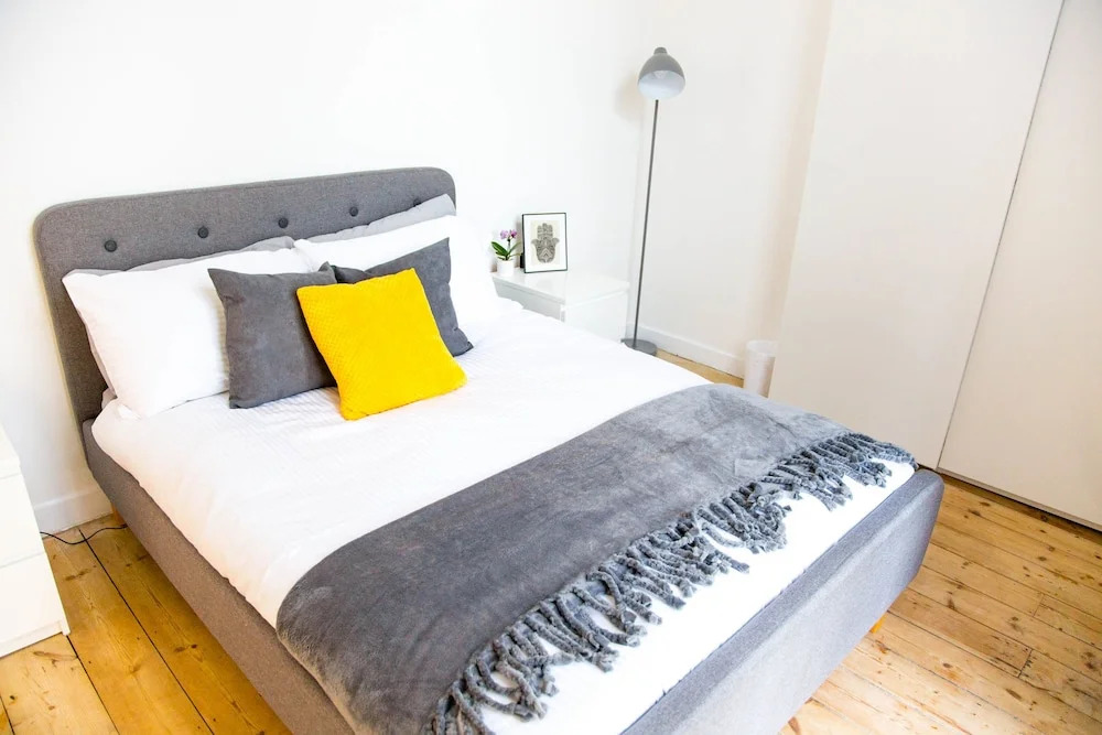 Spacious Two Bed in Hackney
