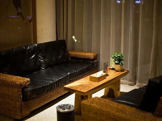 The Taibai Mountain Phoenix Spr Hotel