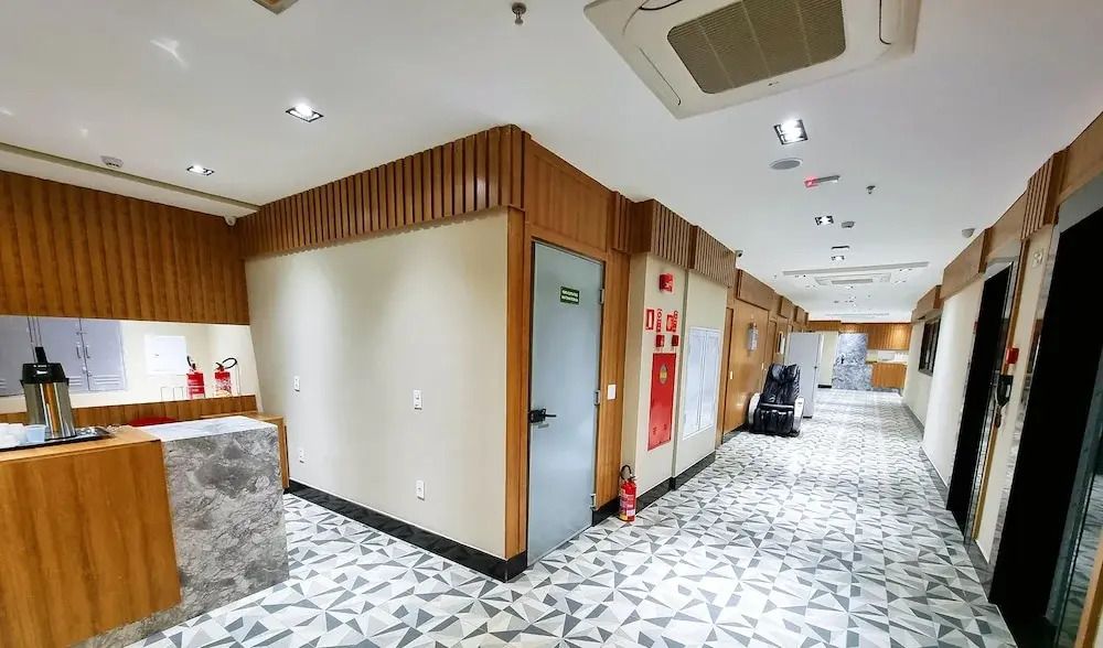 VIPPER Hotel
