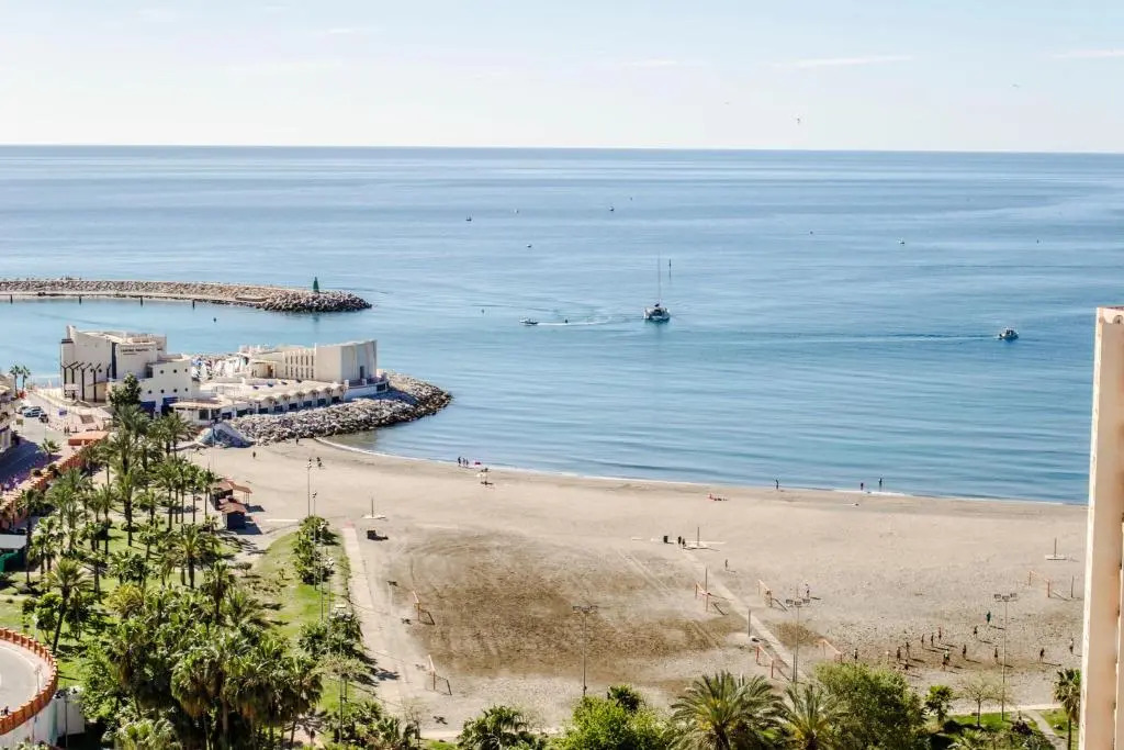 Magnifique vue à 100m de la plage