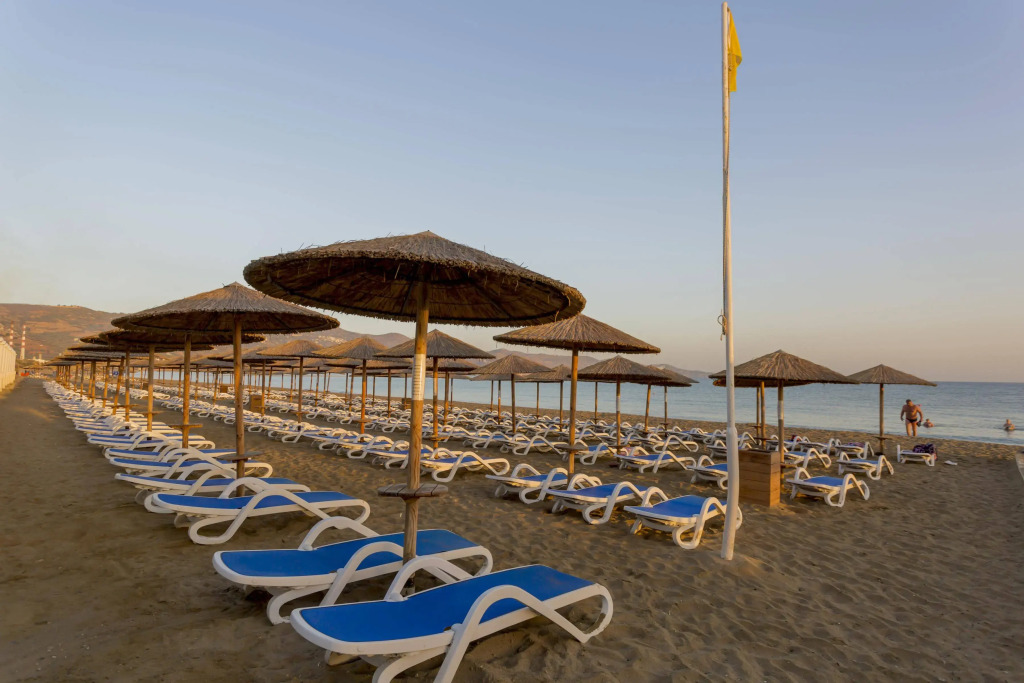Dessole Dolphin Bay Resort