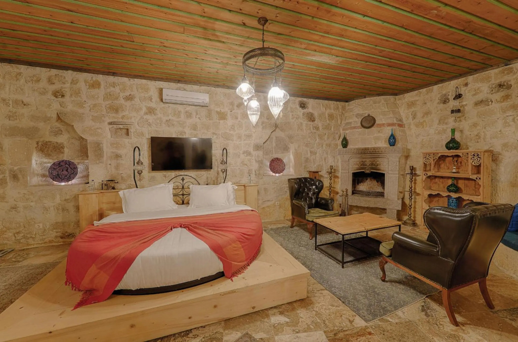 Taru Cave Suites