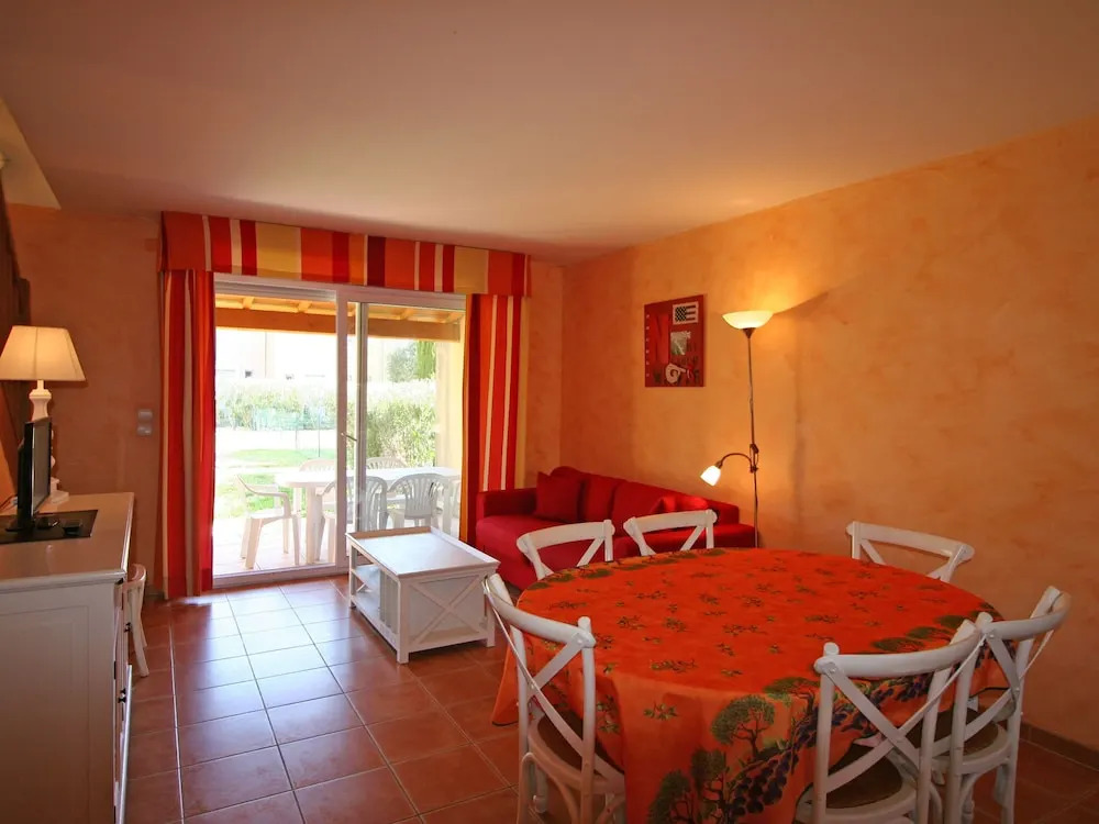 Comfy Holiday Home with Swimming Pool, Garden, Terrace, Pond