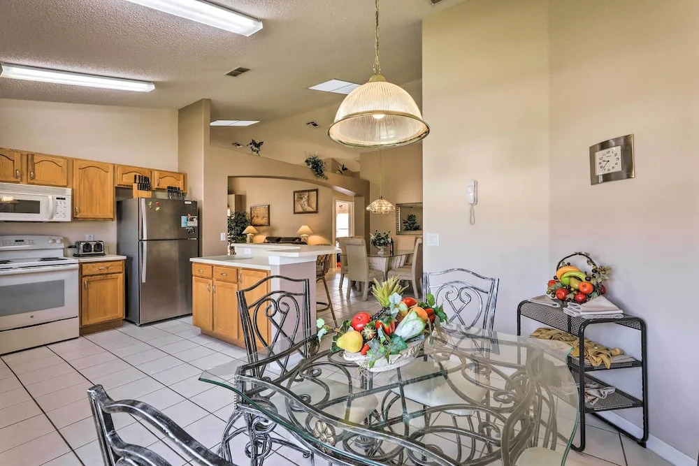 Home w/ Private Pool & Hot Tub ~ 4 Mi to Disney!