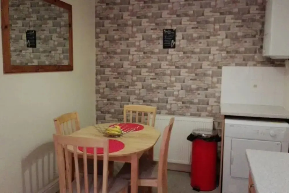 Manor 3bed House With Garden