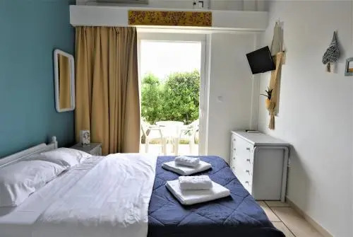 Meraki Apartments and Studios