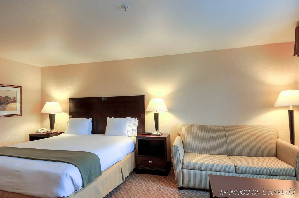 Holiday Inn Express Temecula by IHG