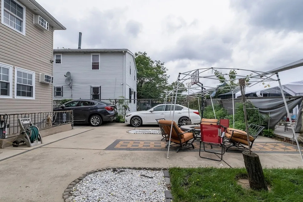 Modern Cozy 3br Home Just 10 Mins From Jfk! 3 Bedroom Residence by RedAwning