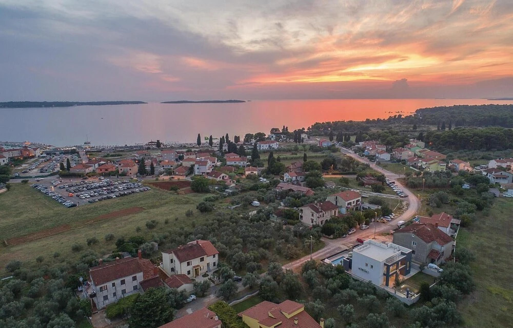 Awesome Home in Fazana With Wifi and 5 Bedrooms