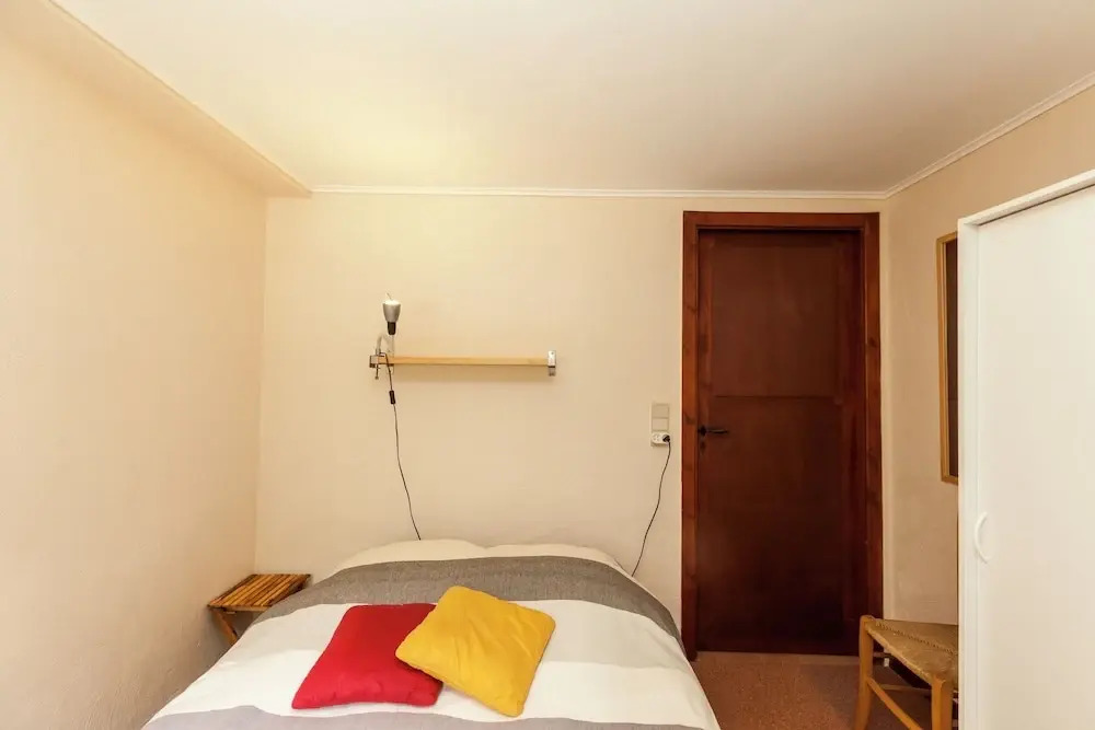 Gorgeous Apartment in Bohon with Garden Furniture and BBQ