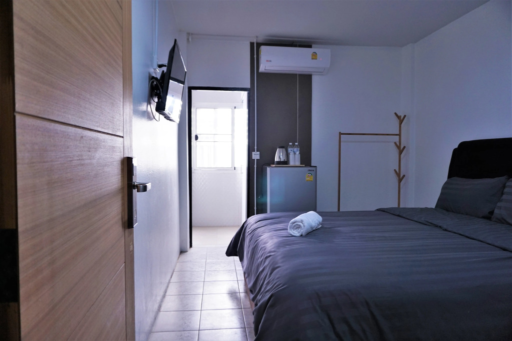 7 House
