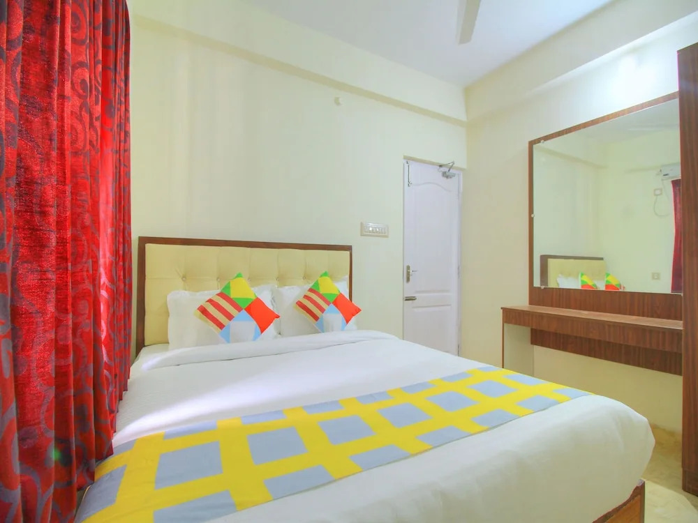 OYO 15856 Home 2BHK Near Rock Beach