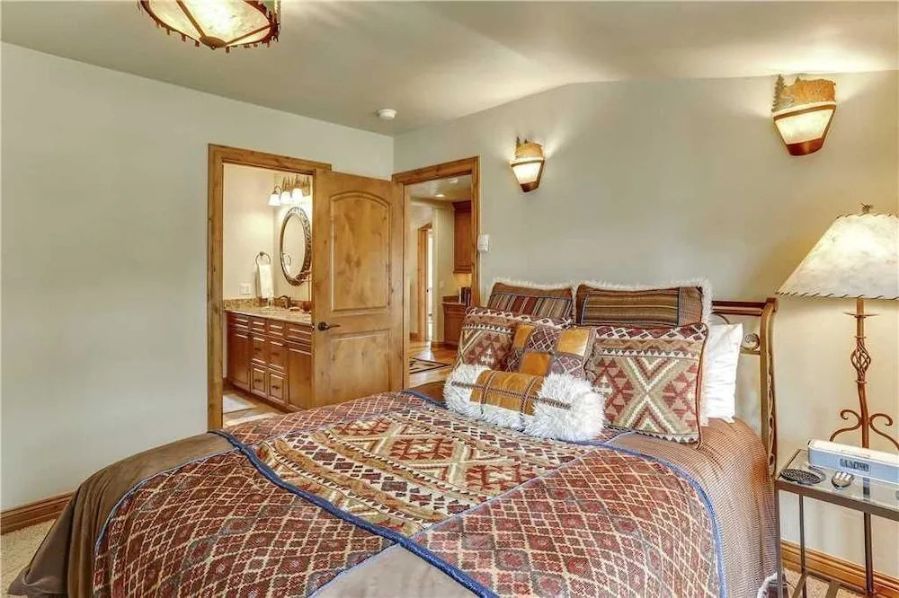 Tatonka Lodge House