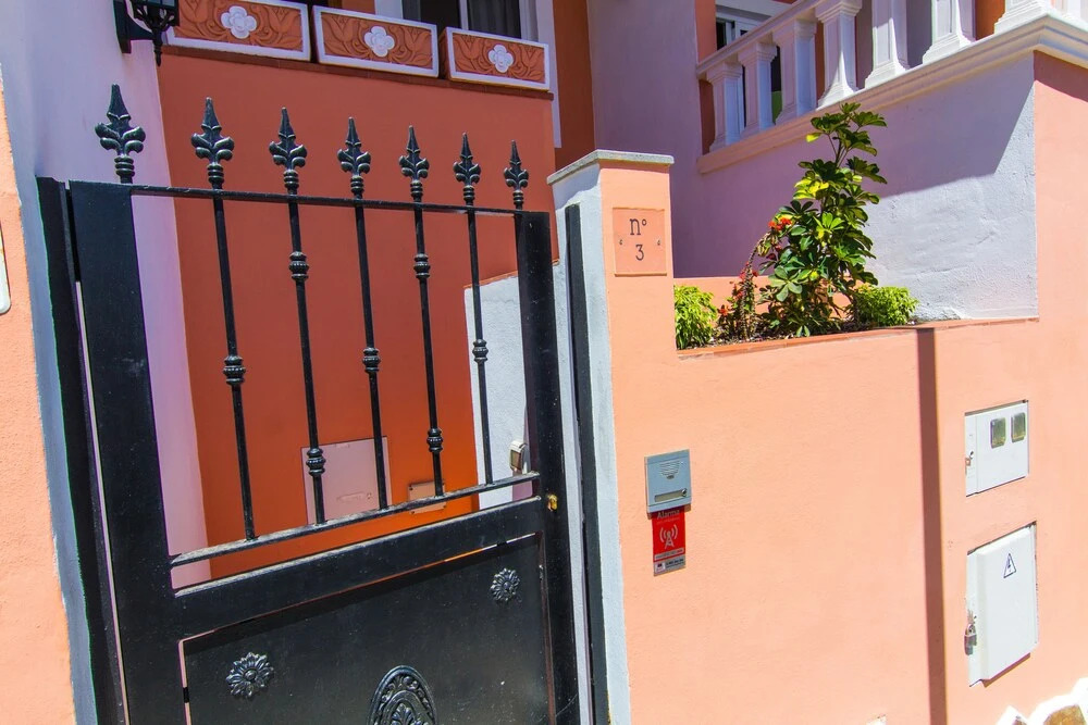 Live Malpais House