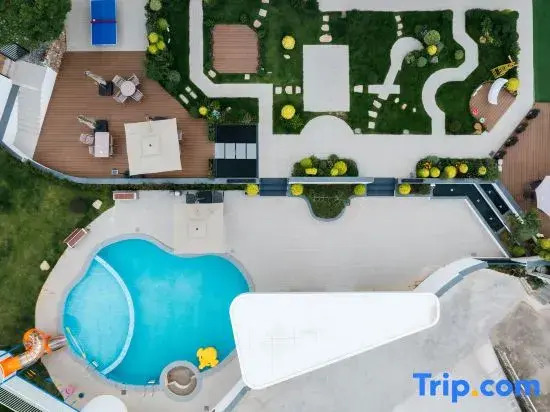 XLXW Xiangwang Wild Luxury Family Homestay With Slide Pool, Creek Trekking & River Rafting