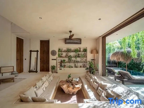 Casa Matahari 2BR Jungle Escape w/ Sunset Rooftop