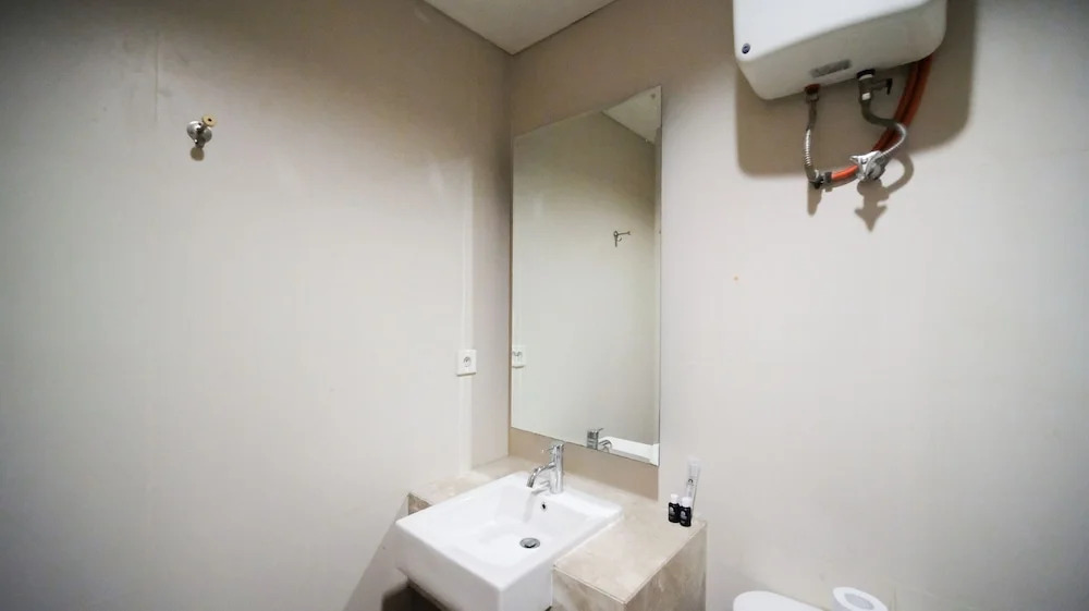Homey 1Br Apartment At Aryaduta Residence Surabaya