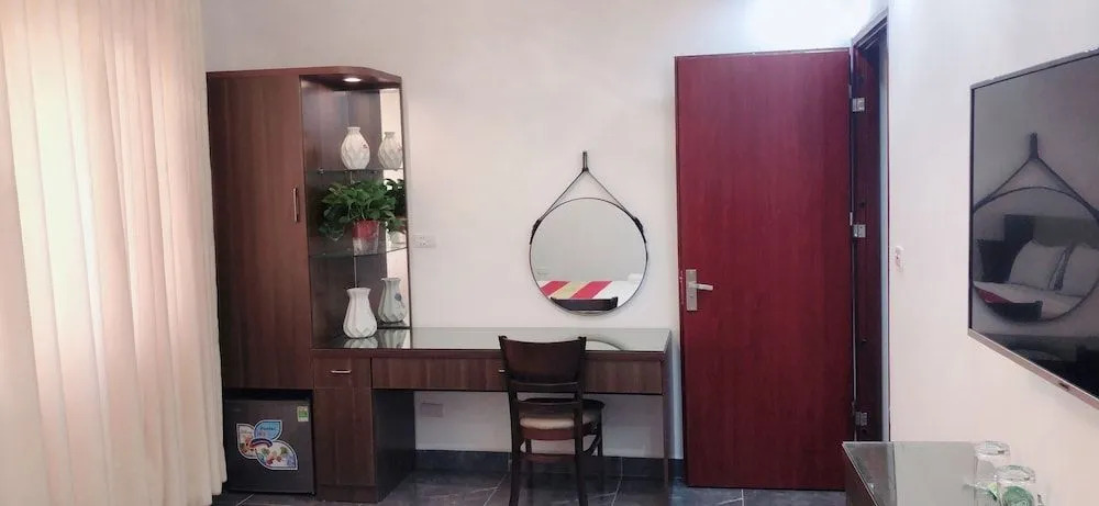 Queen Mộ Lao Hotel