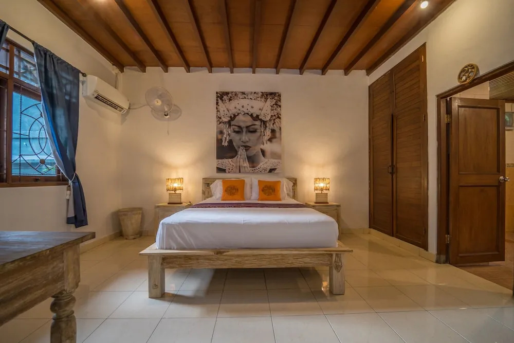 Seminyak Beach, Center Location, Walk to Beach, Cafes, Shops, all Else