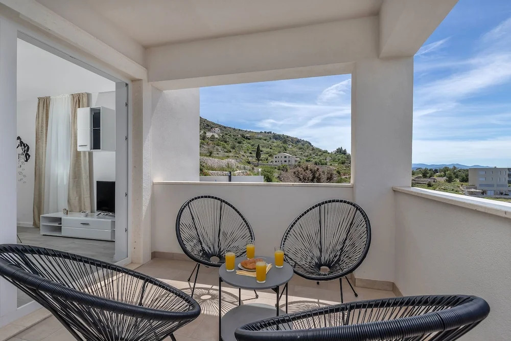 Holiday Home „Villa No Stress“ mit Infinity-Pool by Interhome