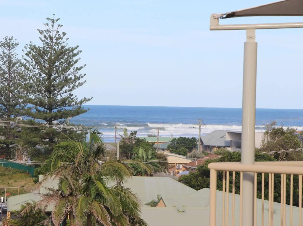 Lennox Beach Resort