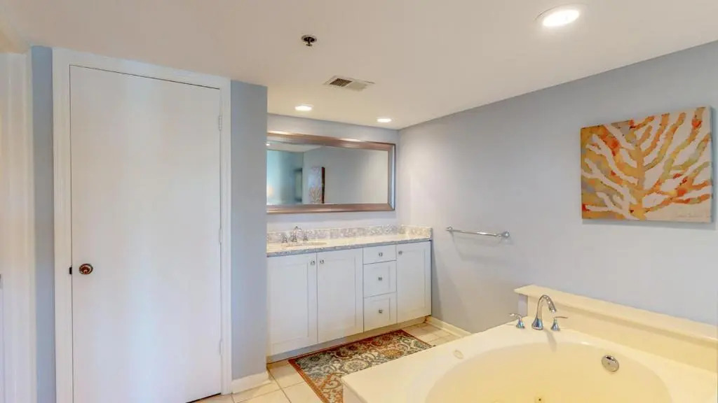 3125 Villamare