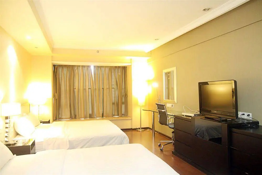 Private Enjoy Home Apartment (The New Pearl River Shore Apartment)